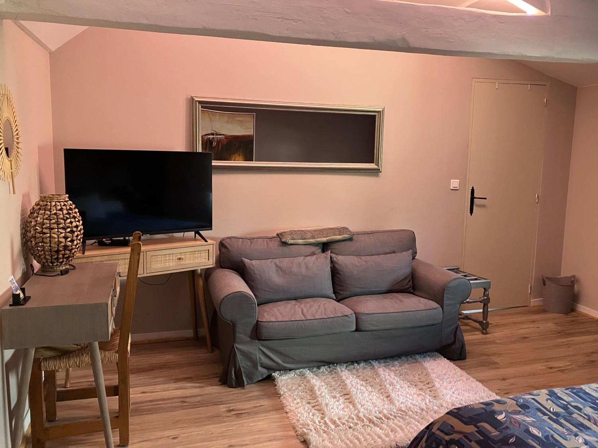 Le Numero 15 Saint-Seurin-sur-l'Isle Exteriér fotografie